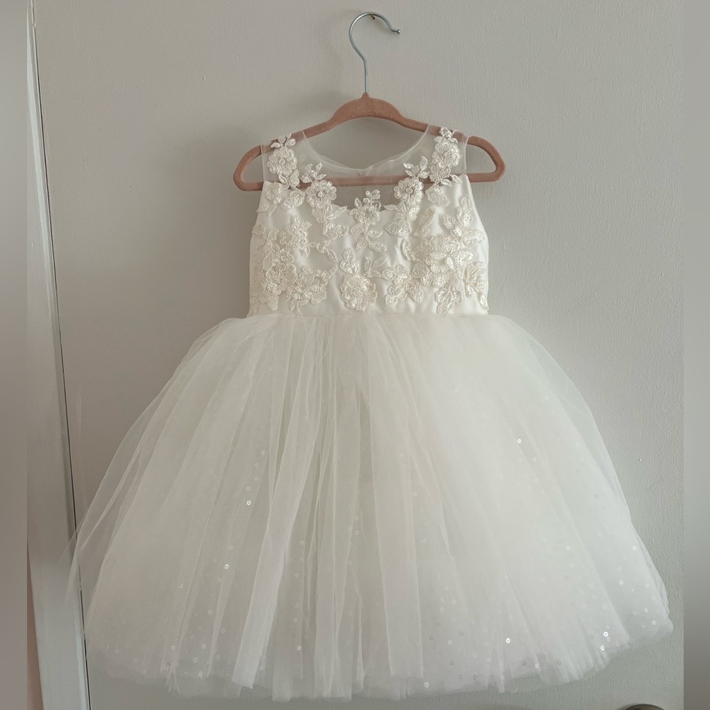 Girls Ivory Floral Lace Tulle Flower Girl Dress